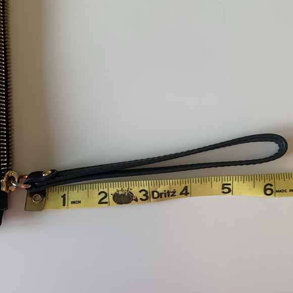 Michael Kors Wristlet - Picture 15 of 15